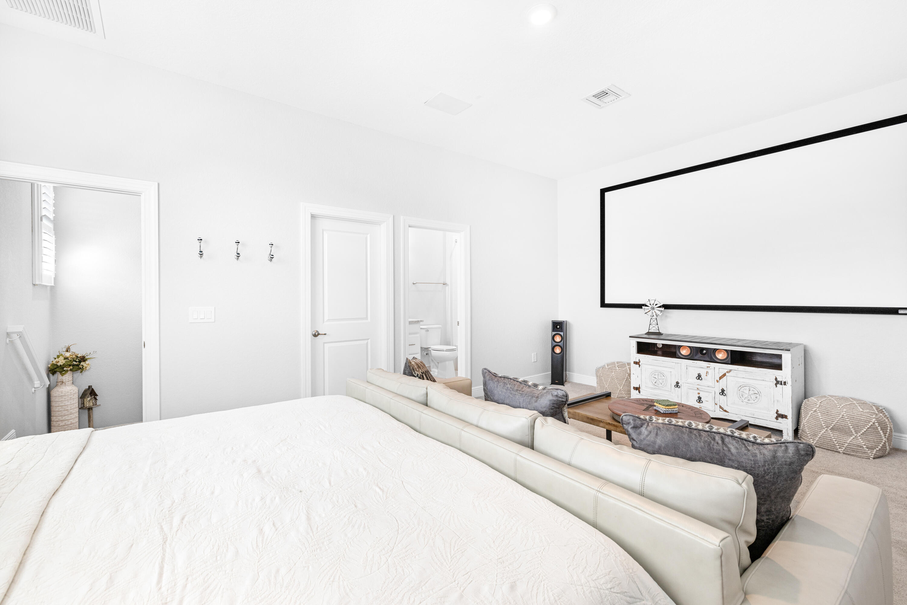 BANYAN BAY - Residential