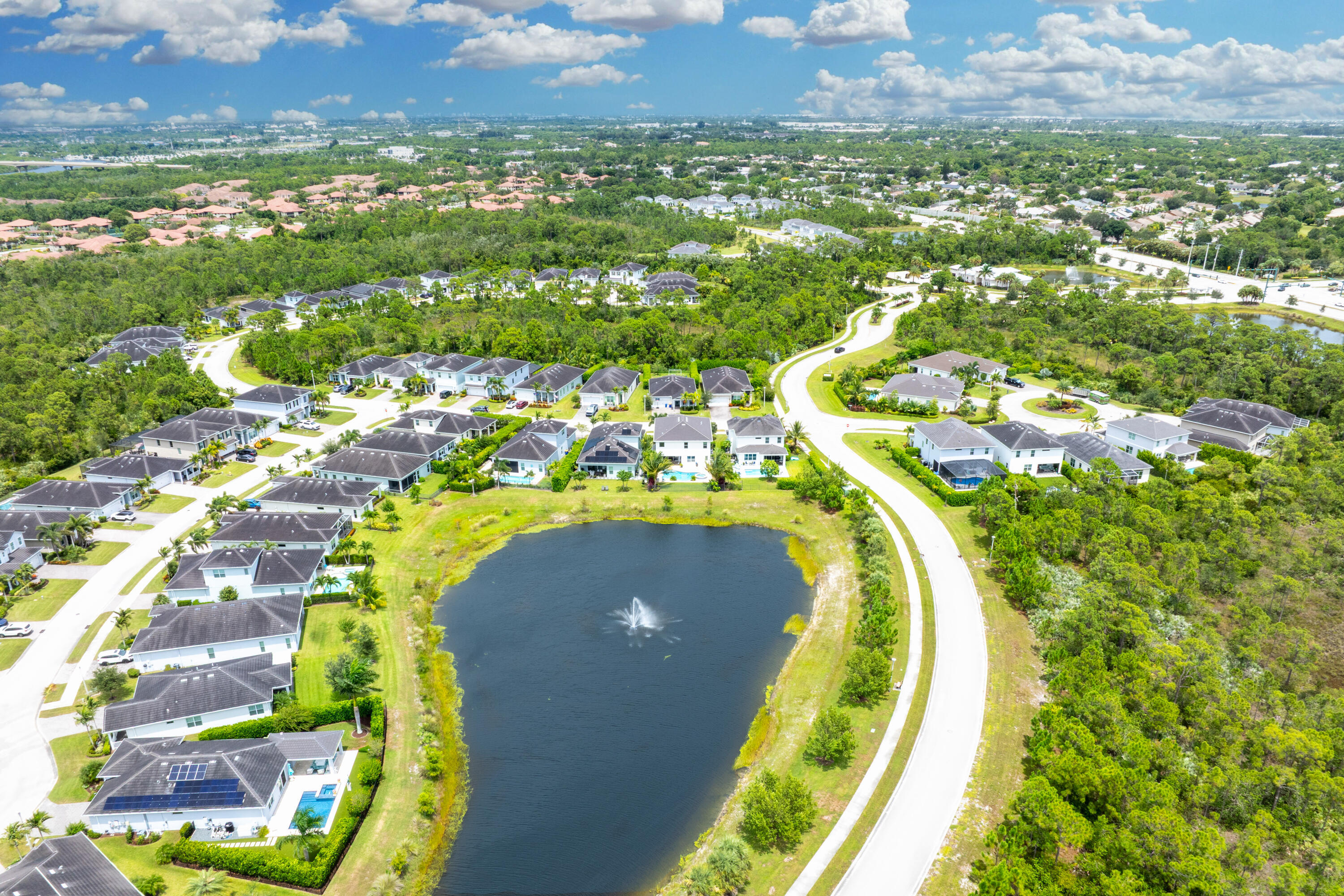 BANYAN BAY - Residential