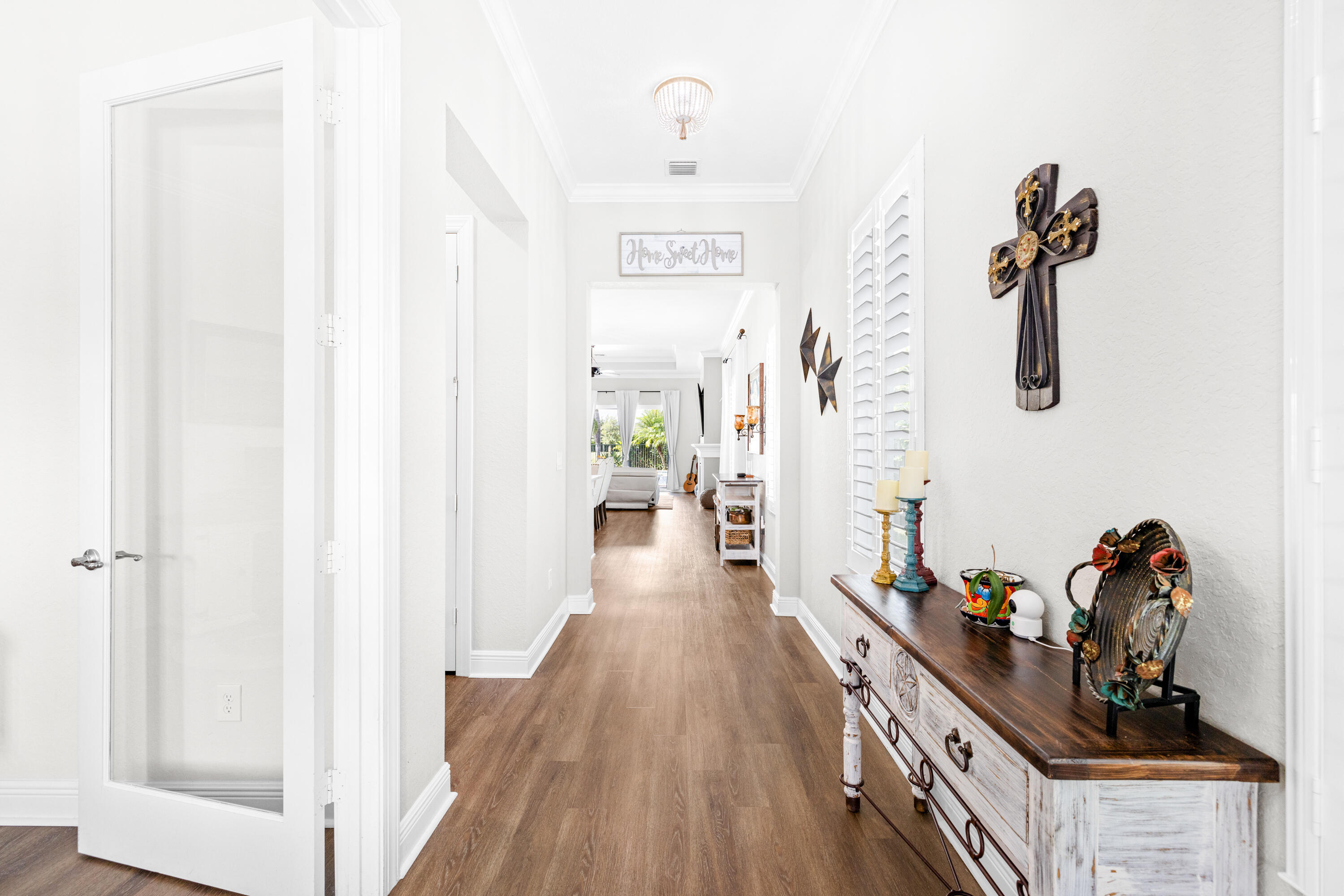 BANYAN BAY - Residential