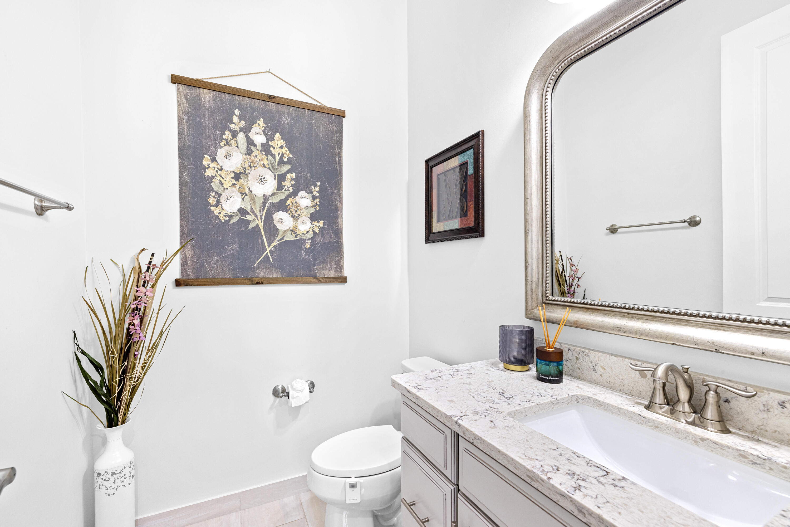 BANYAN BAY - Residential