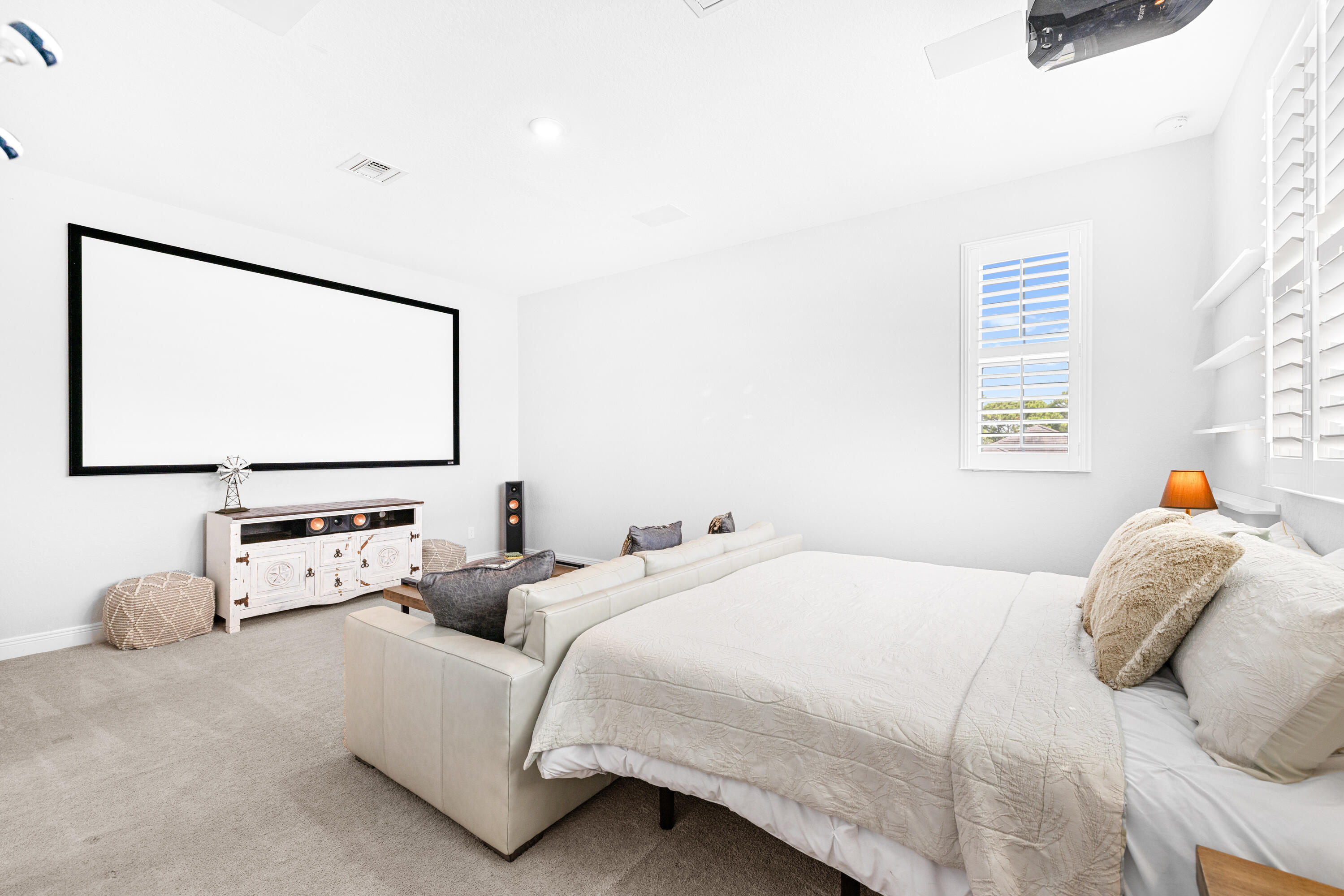 BANYAN BAY - Residential