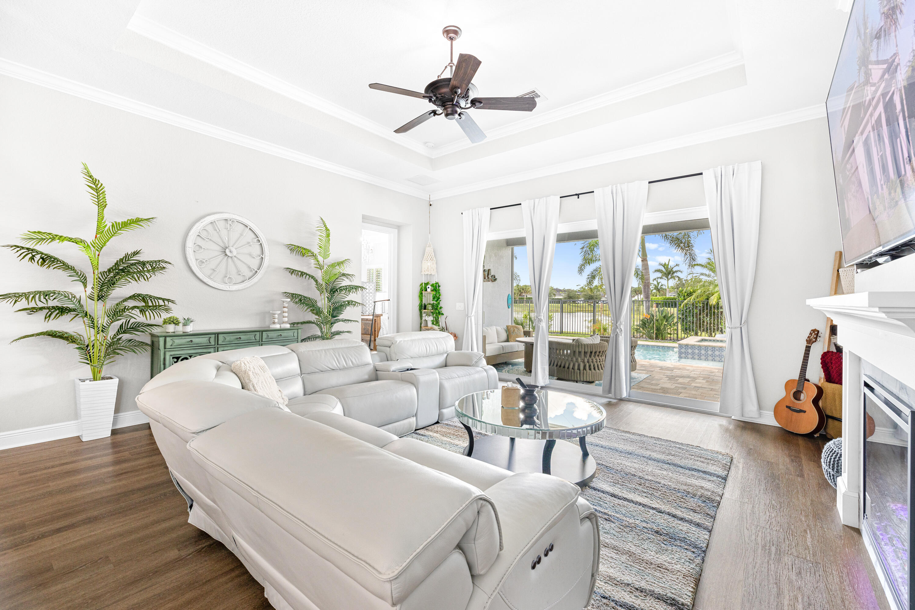 BANYAN BAY - Residential