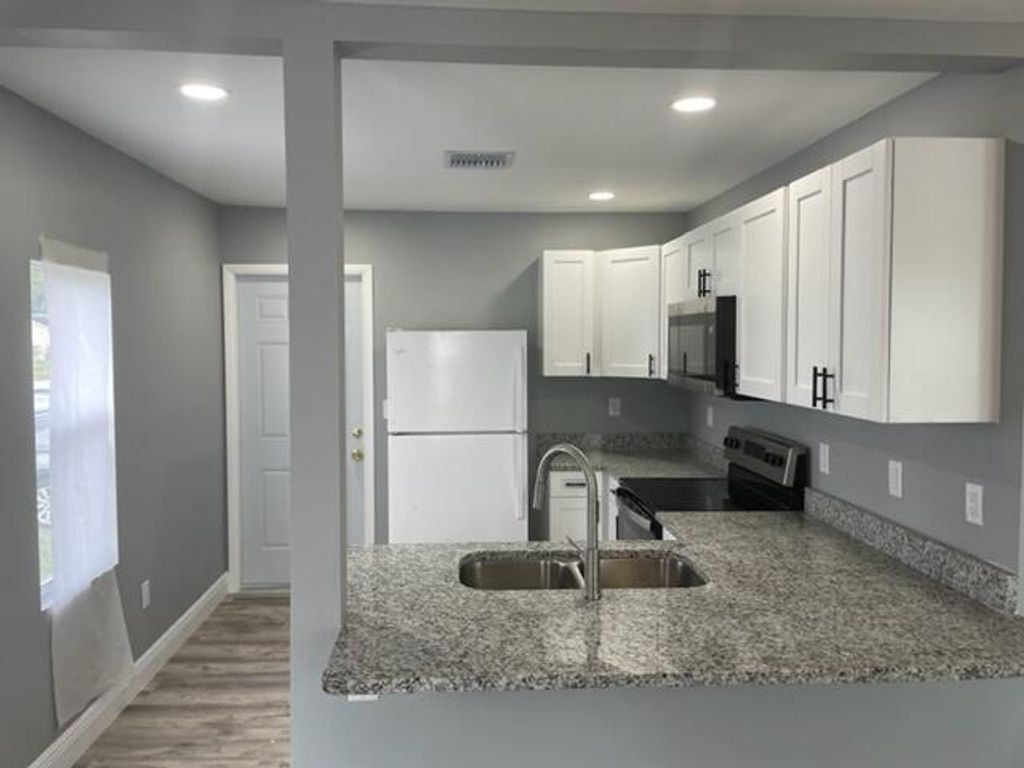 Photo of 1610 Georgia Avenue, Fort Pierce, FL 34950 (MLS # R10967946)