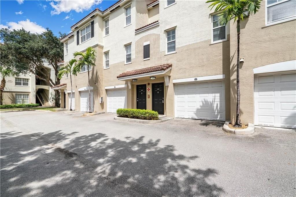 El-Ad Poinciana - Residential