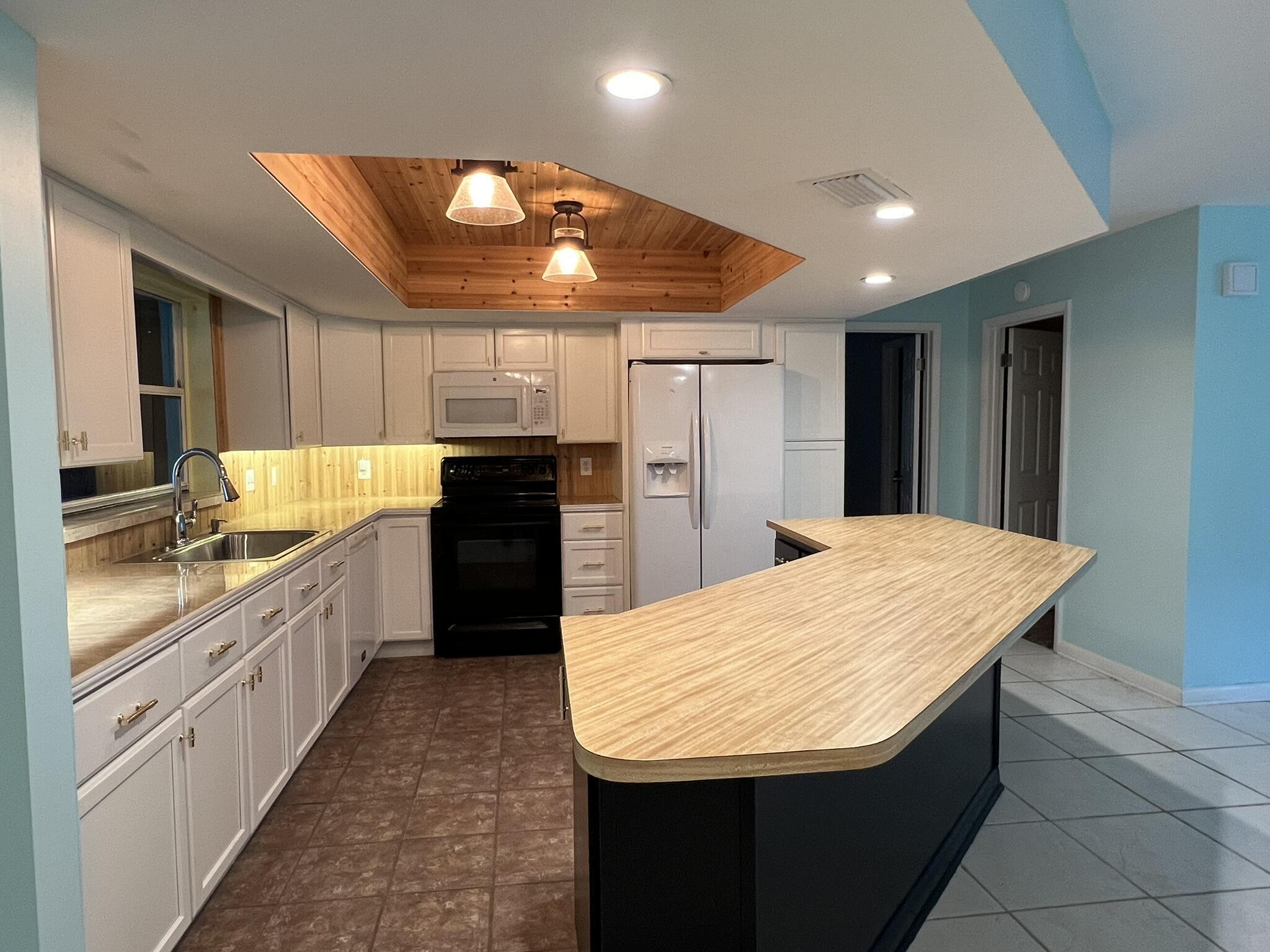 SURFSIDE UNIT 2 - Residential Lease