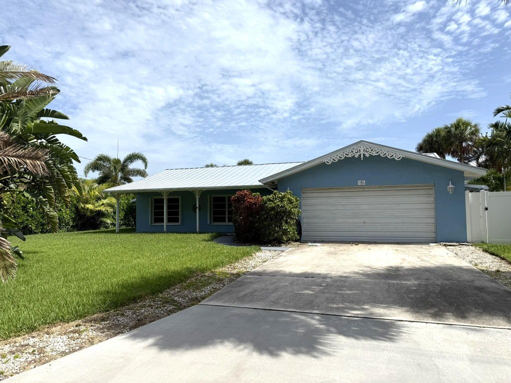 Photo of 1916 Coconut Drive, Fort Pierce, FL 34949 (MLS # B26003773)