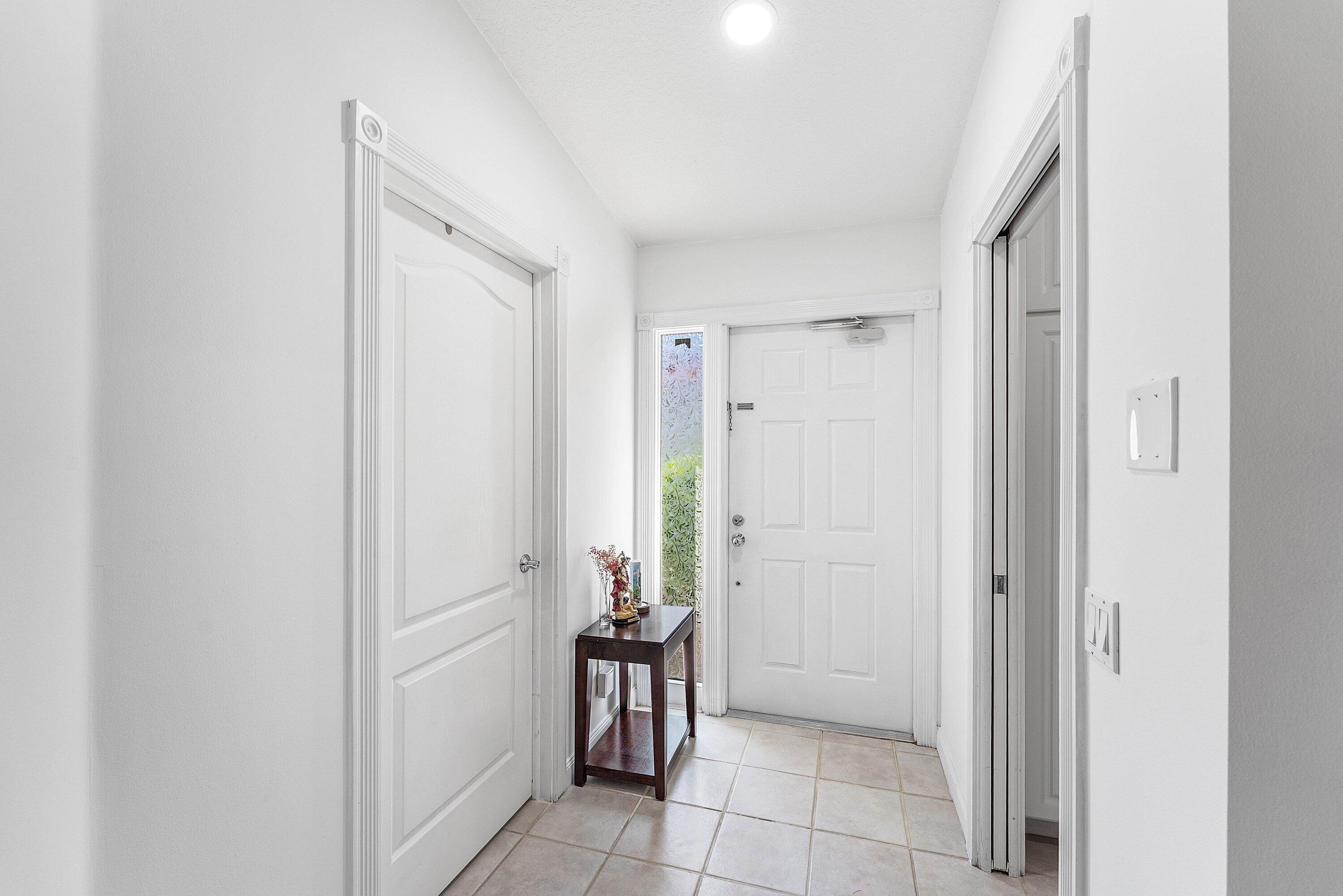 Properties 2689 Livingston Lane