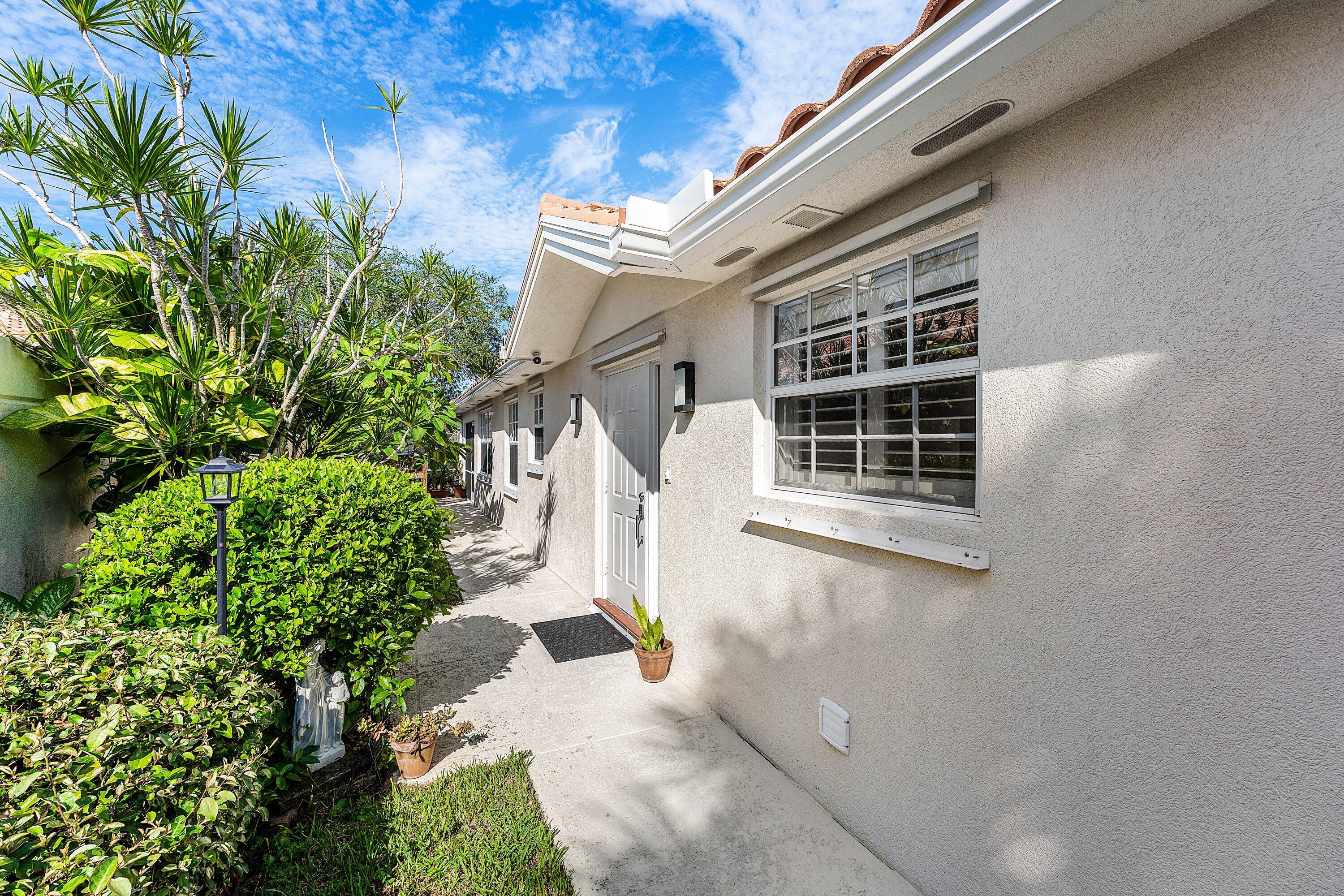 Properties 2689 Livingston Lane