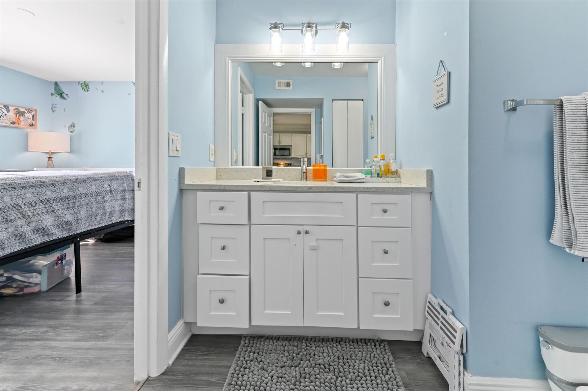 PALM LAKE CONDO - Residential