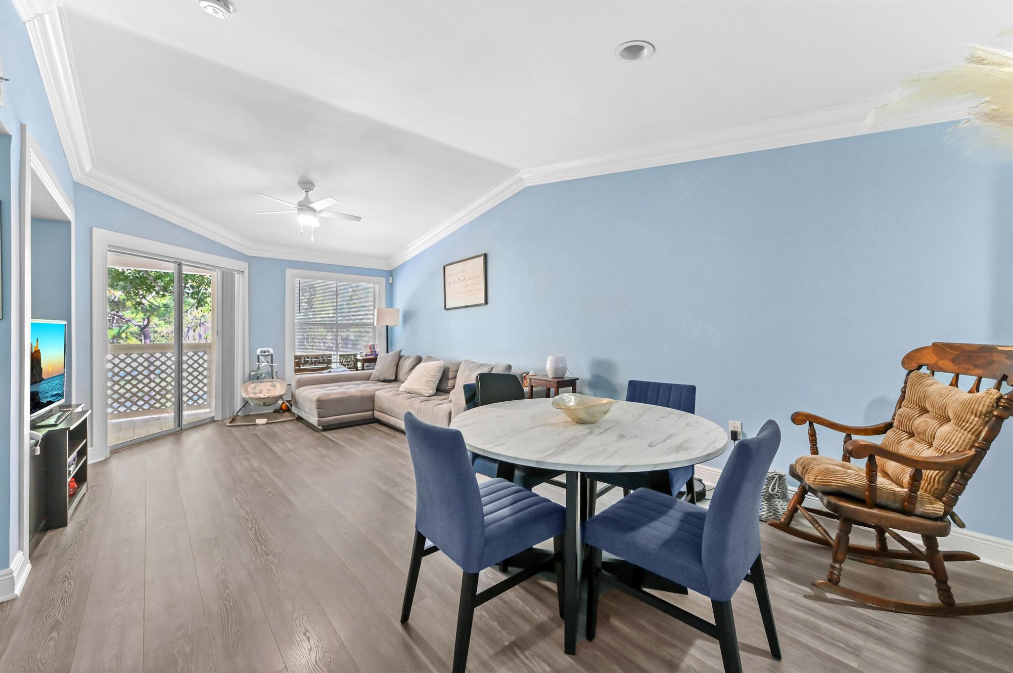 PALM LAKE CONDO - Residential