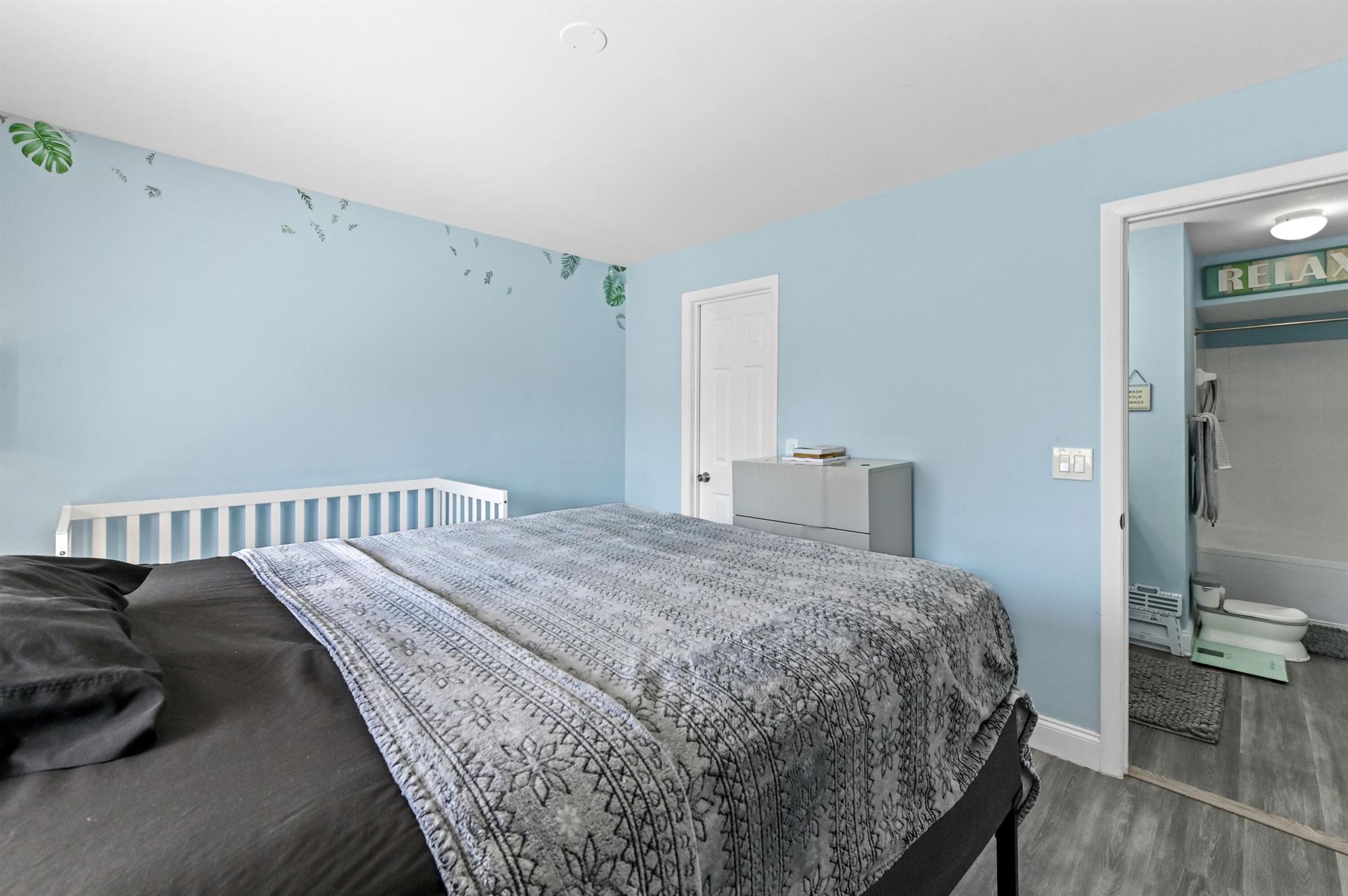 PALM LAKE CONDO - Residential