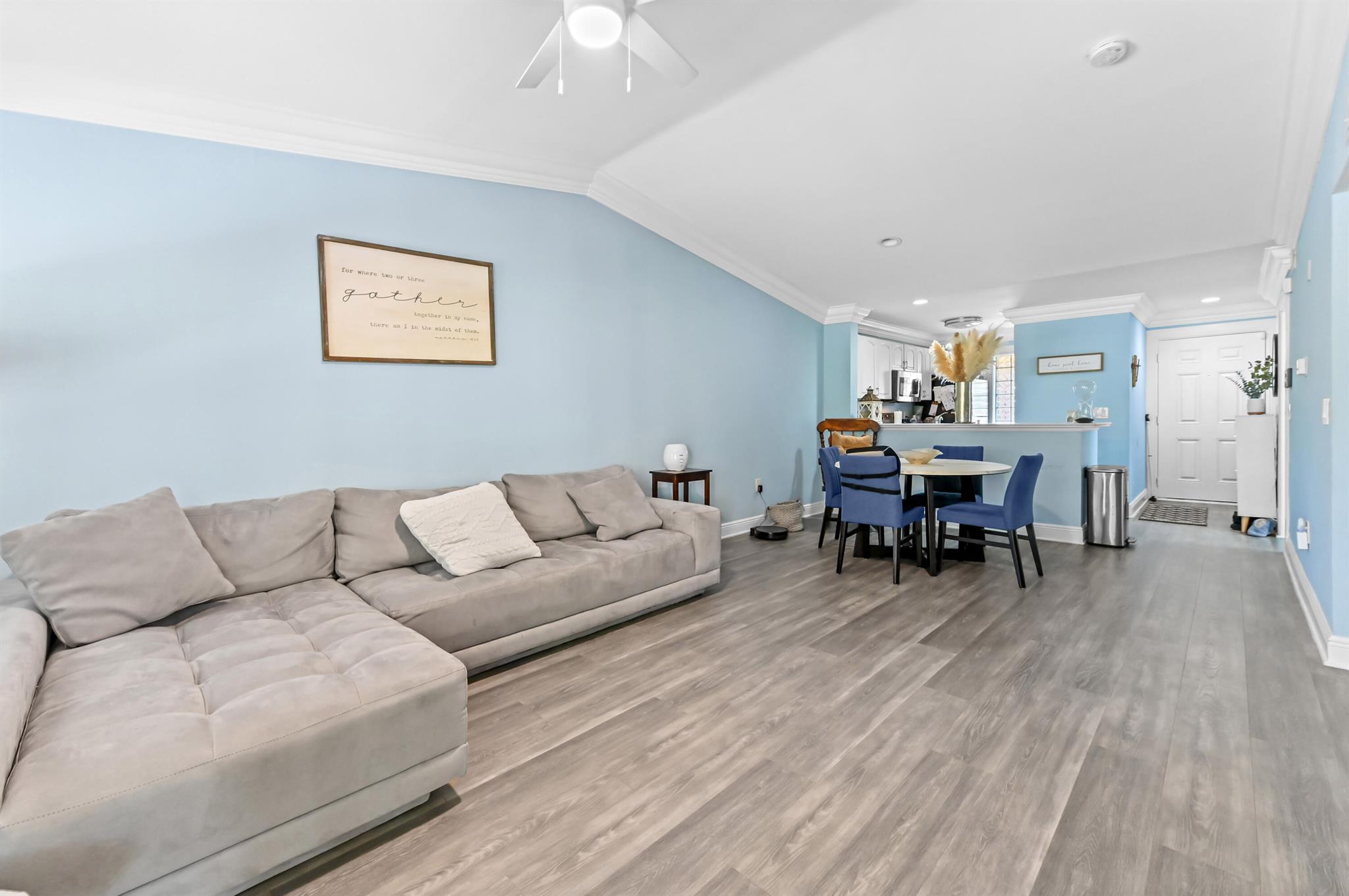 PALM LAKE CONDO - Residential