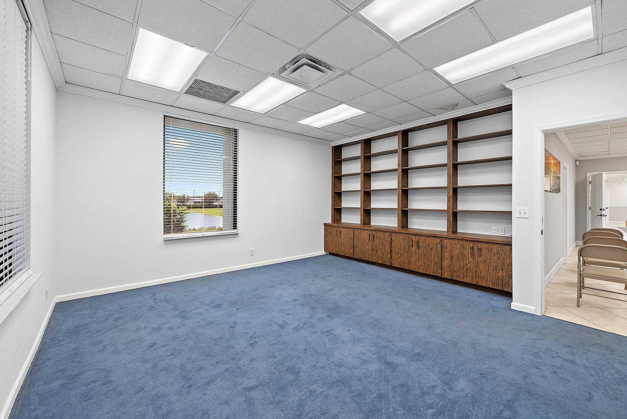 CONGRESS PARK OFFICE COND - Commercial Lease