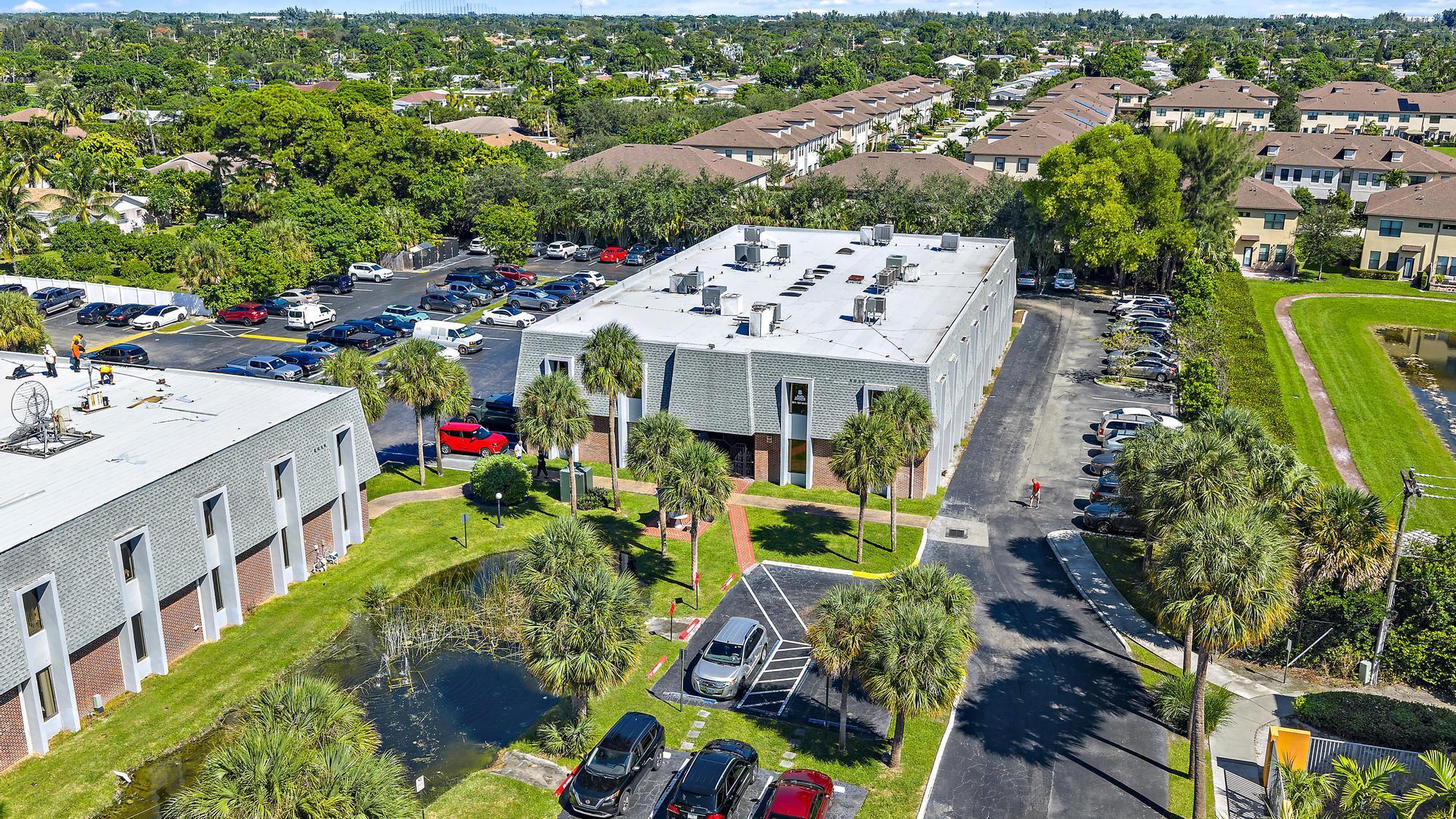 CONGRESS PARK OFFICE COND - Commercial Lease