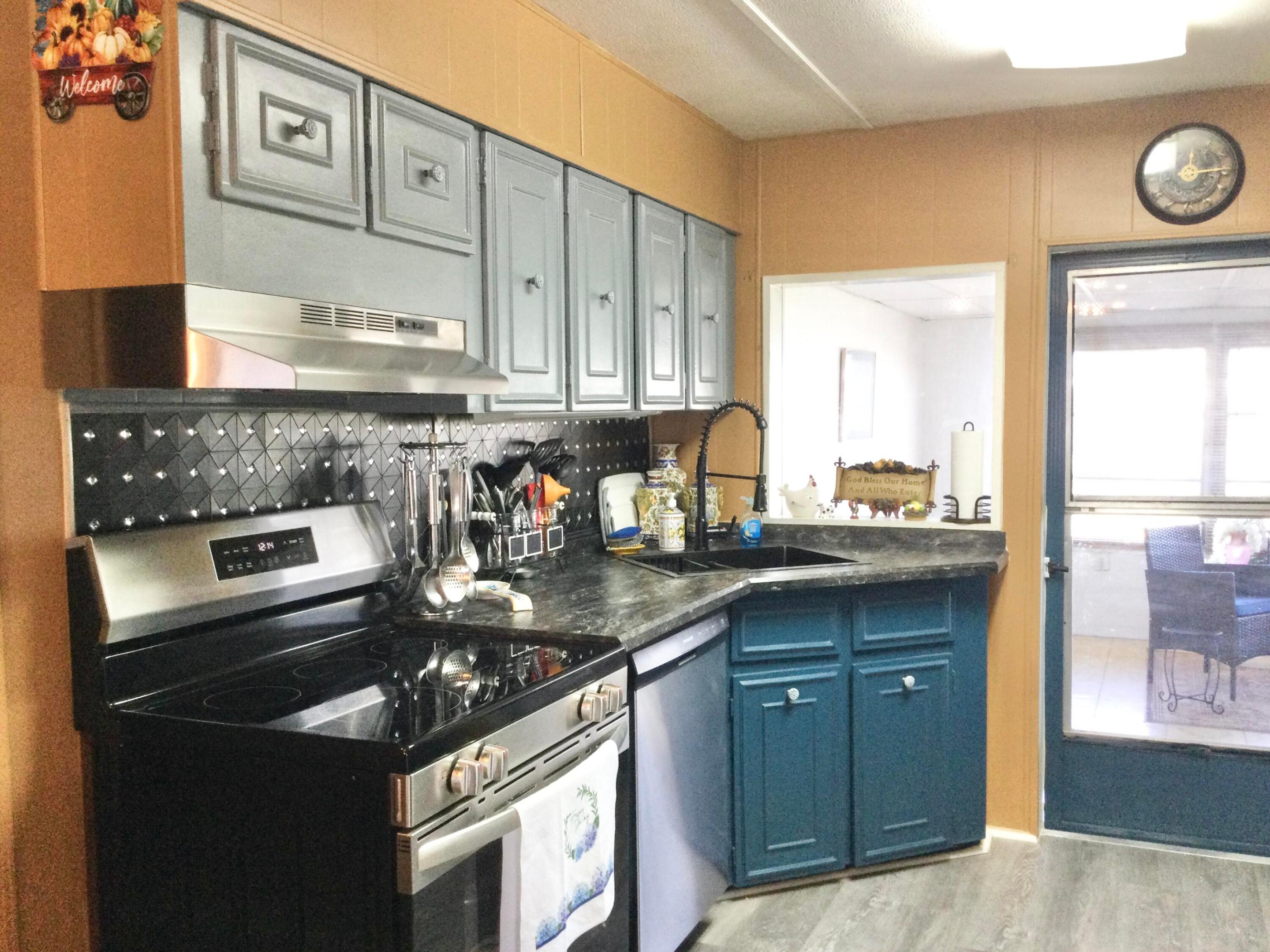 Spanish Lakes Leasehold Estates - Residential