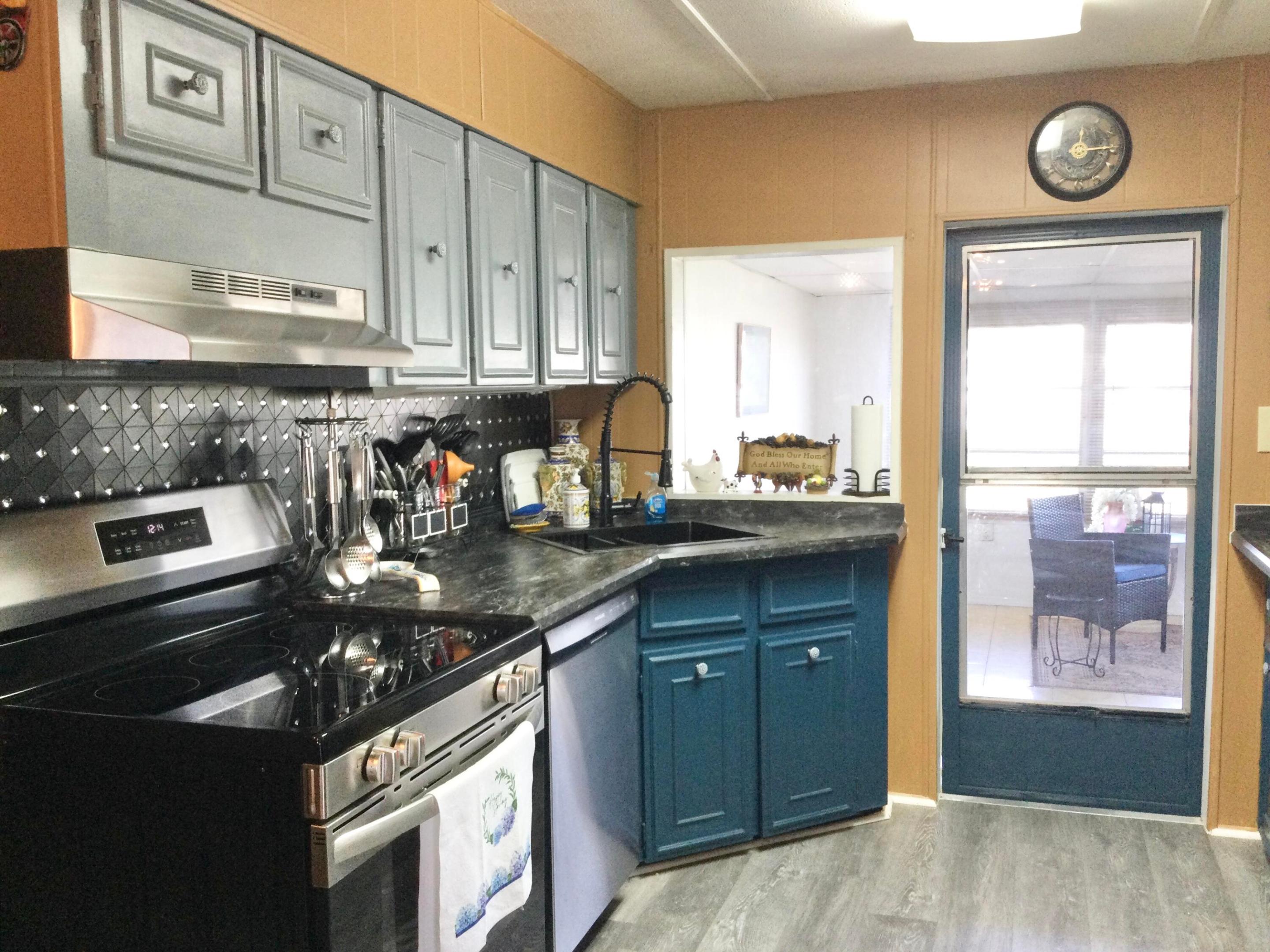 Spanish Lakes Leasehold Estates - Residential