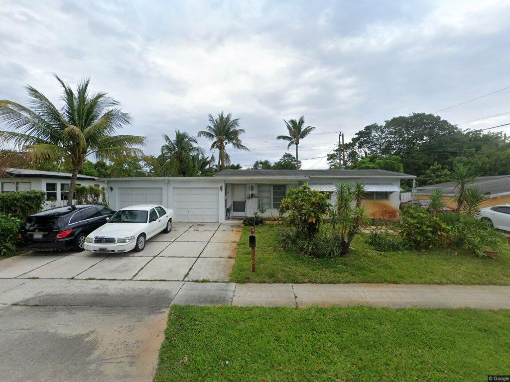 Photo of 726 S 11th Street, Lantana, FL 33462 (MLS # R11064850)