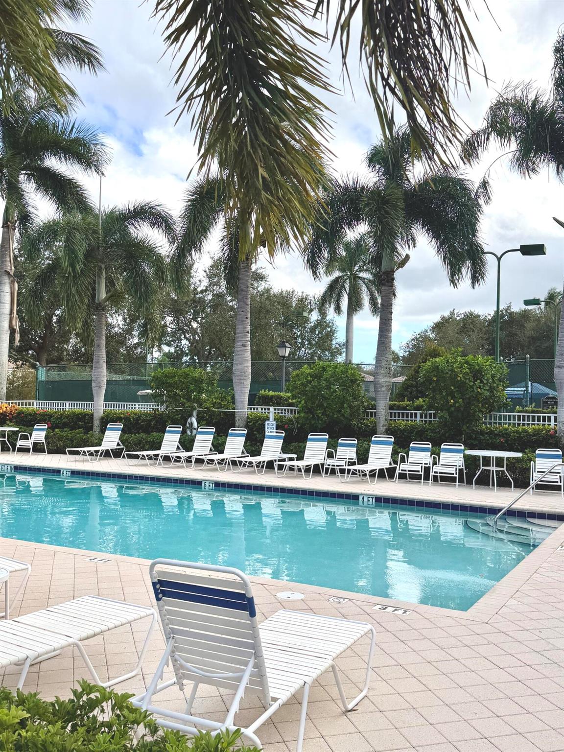 CATALINA LAKES - Residential Lease