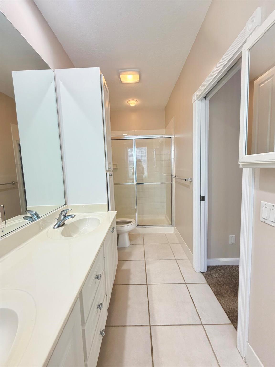CATALINA LAKES - Residential Lease