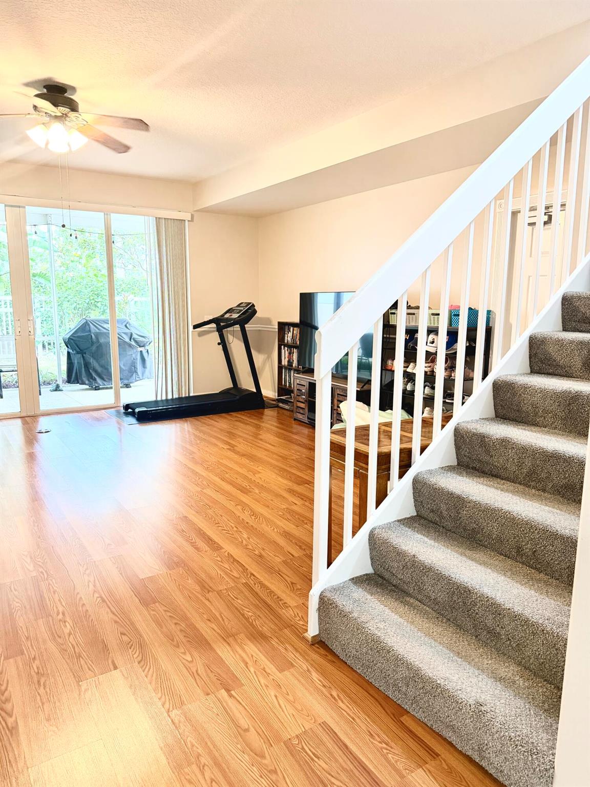 CATALINA LAKES - Residential Lease