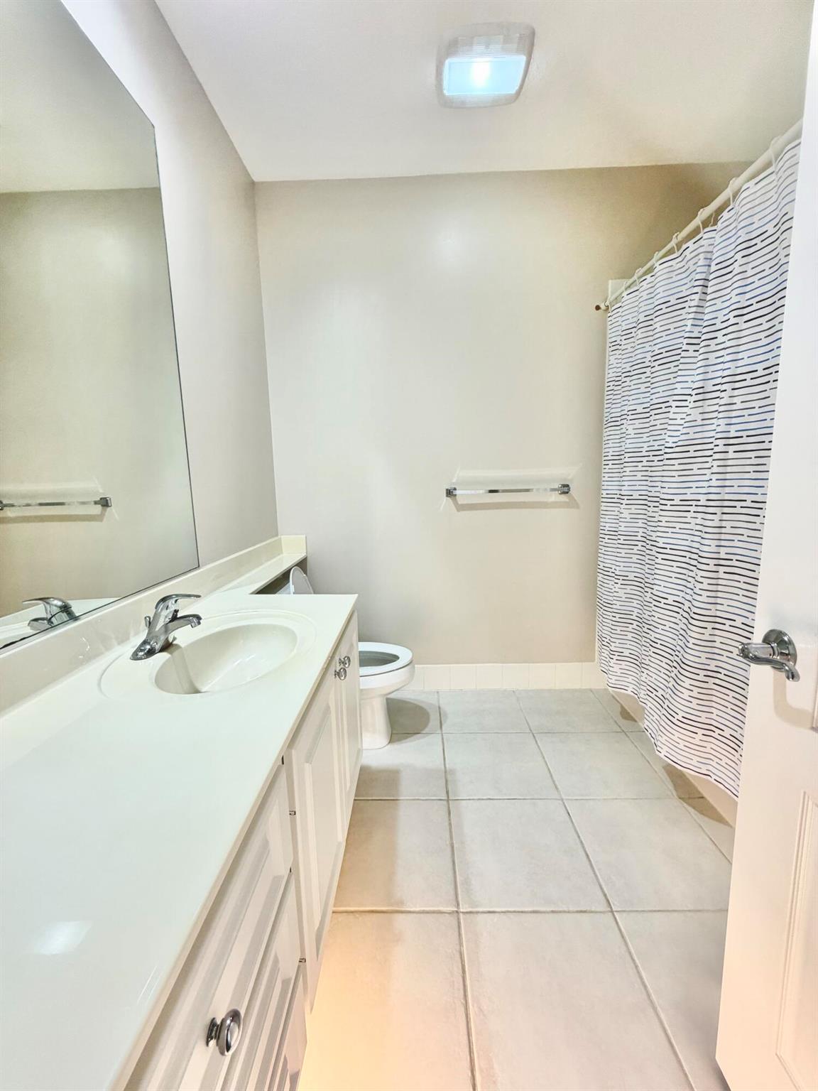 CATALINA LAKES - Residential Lease