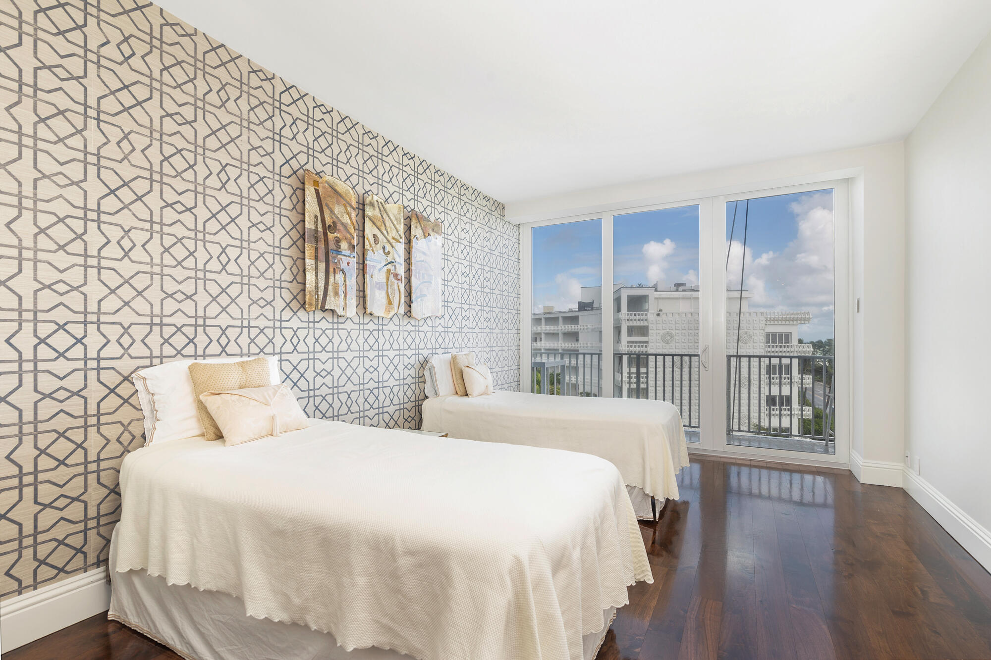 THREE THIRTY OCEAN CONDO - Residential