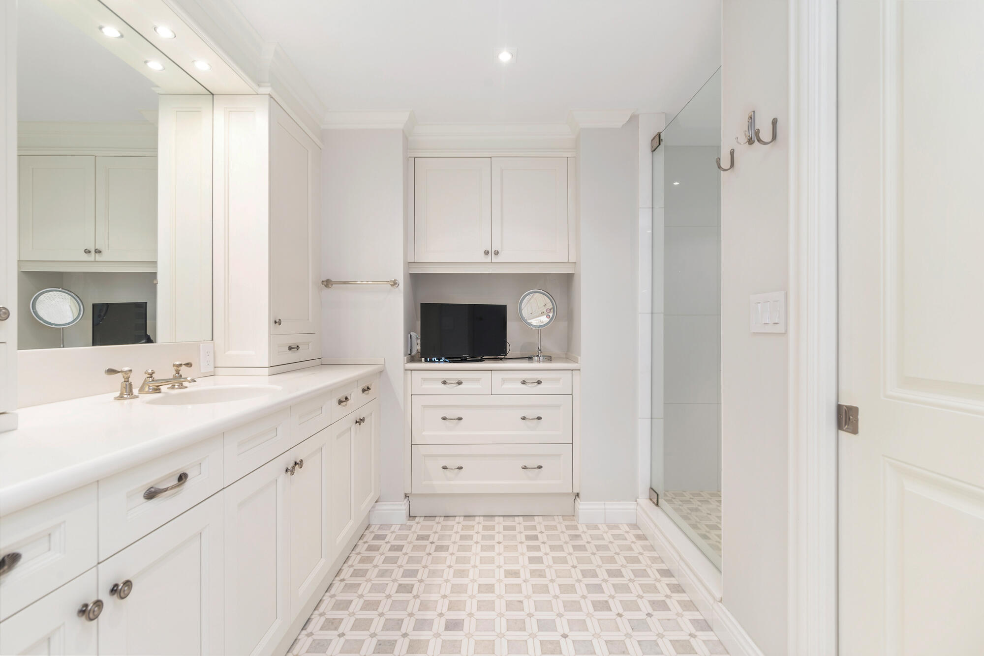 THREE THIRTY OCEAN CONDO - Residential