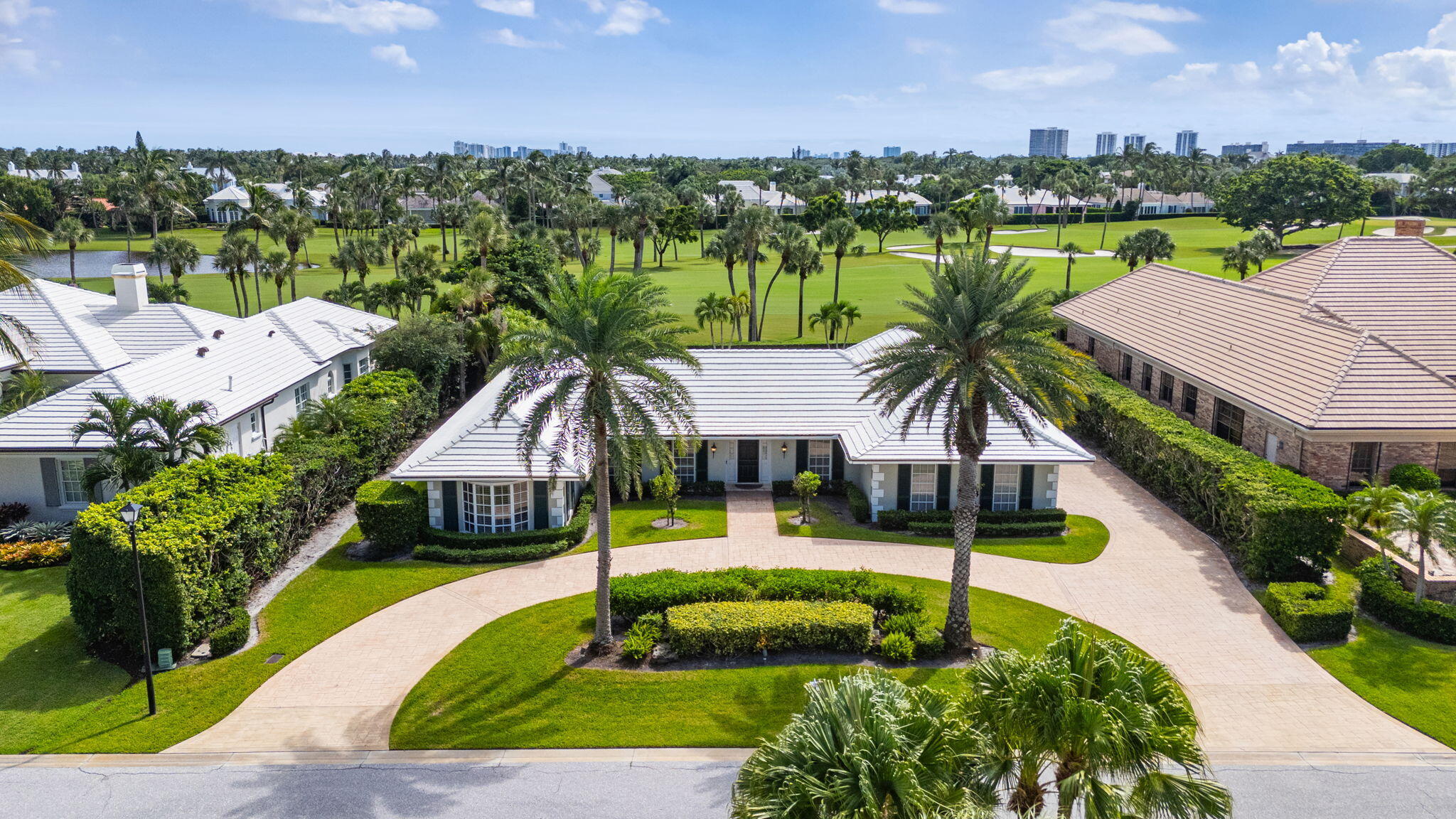 934 Palm Way