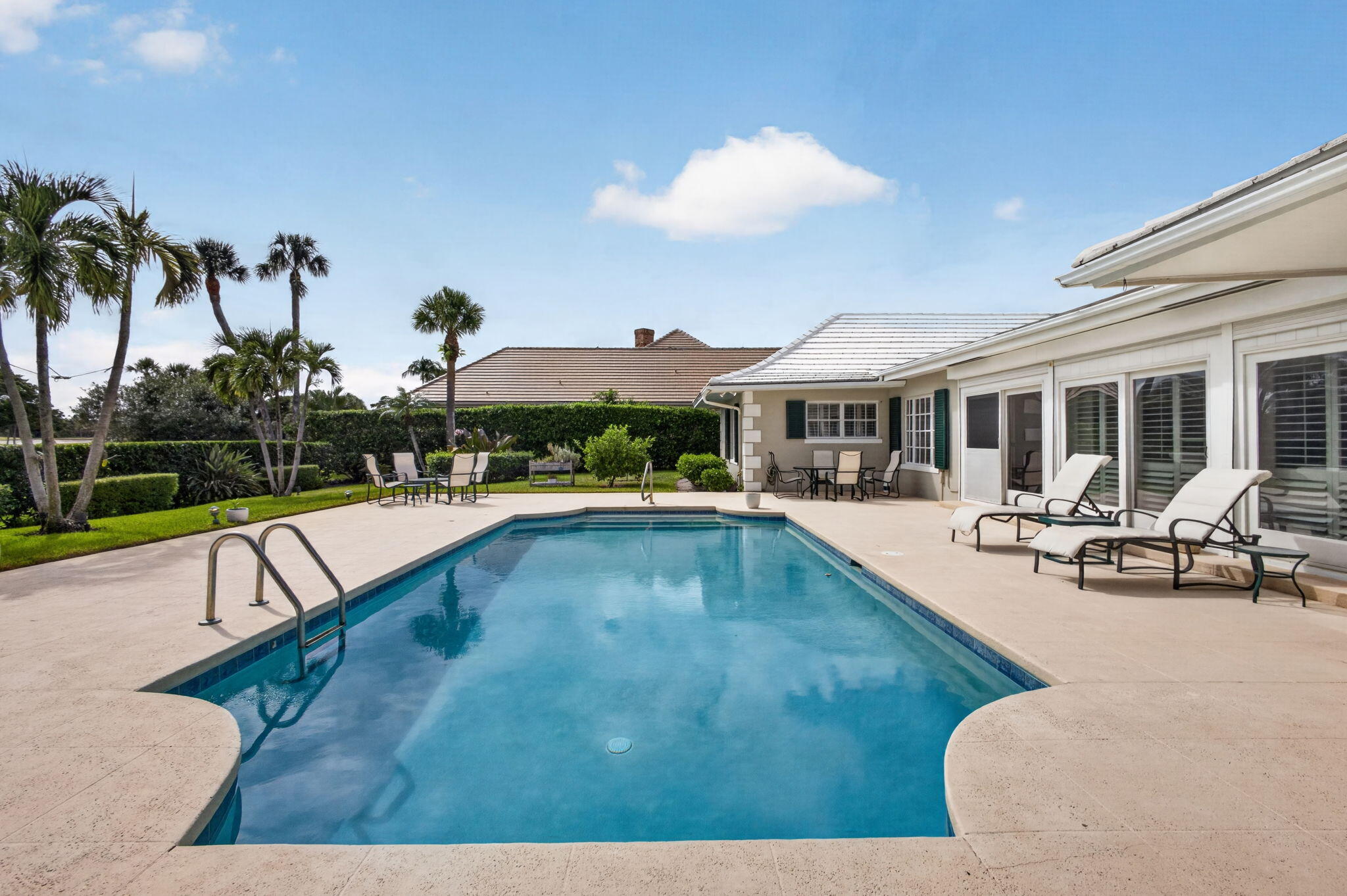934 Palm Way