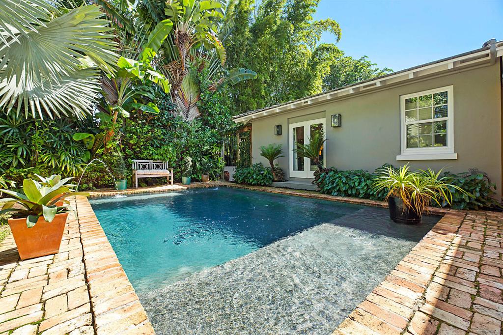 FLAMINGO PARK - Residential