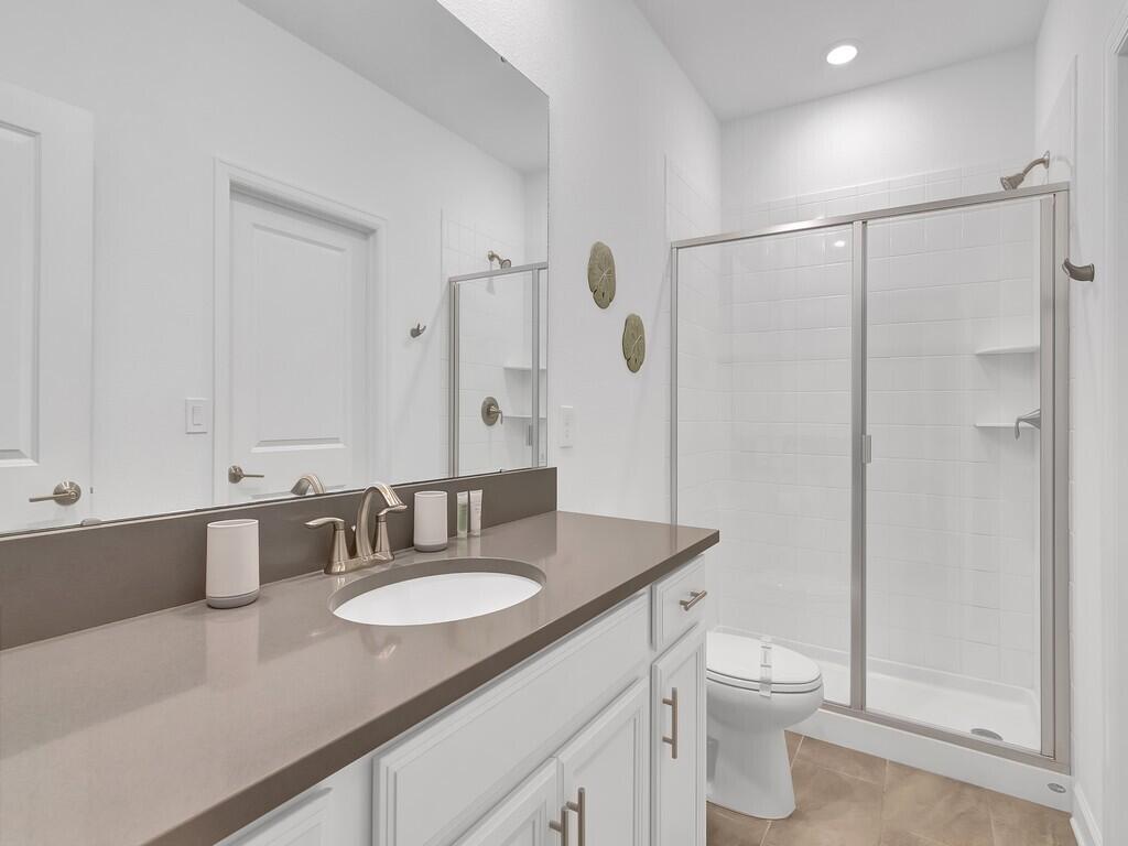 HARBOR ISLAND BEACH CLUB - Residential