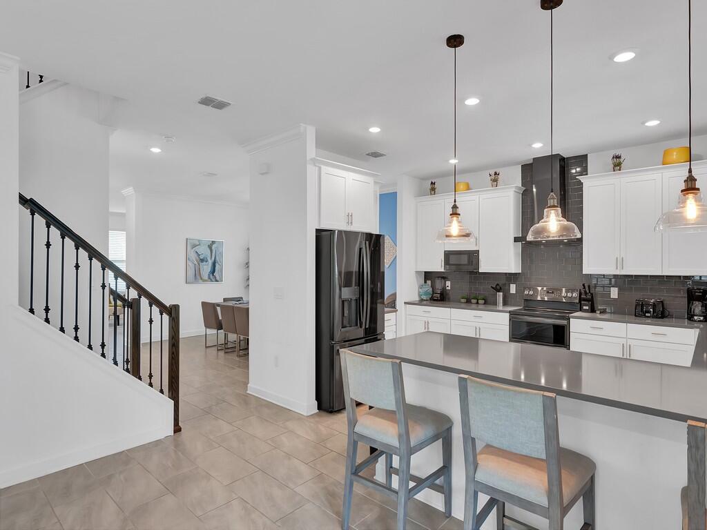 HARBOR ISLAND BEACH CLUB - Residential
