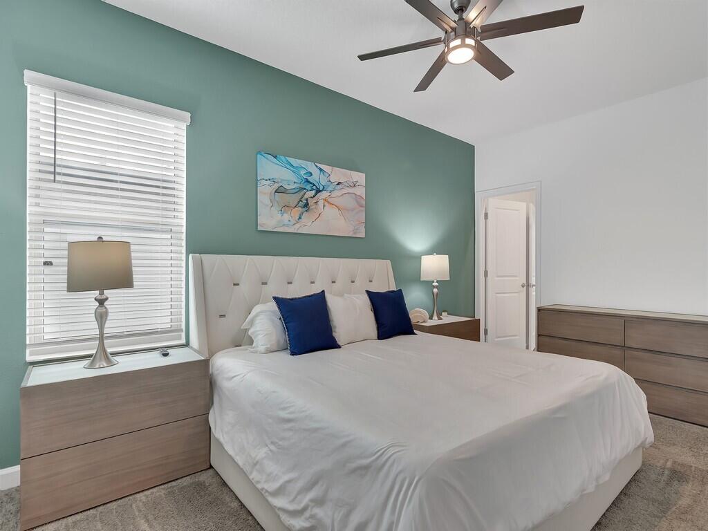 HARBOR ISLAND BEACH CLUB - Residential