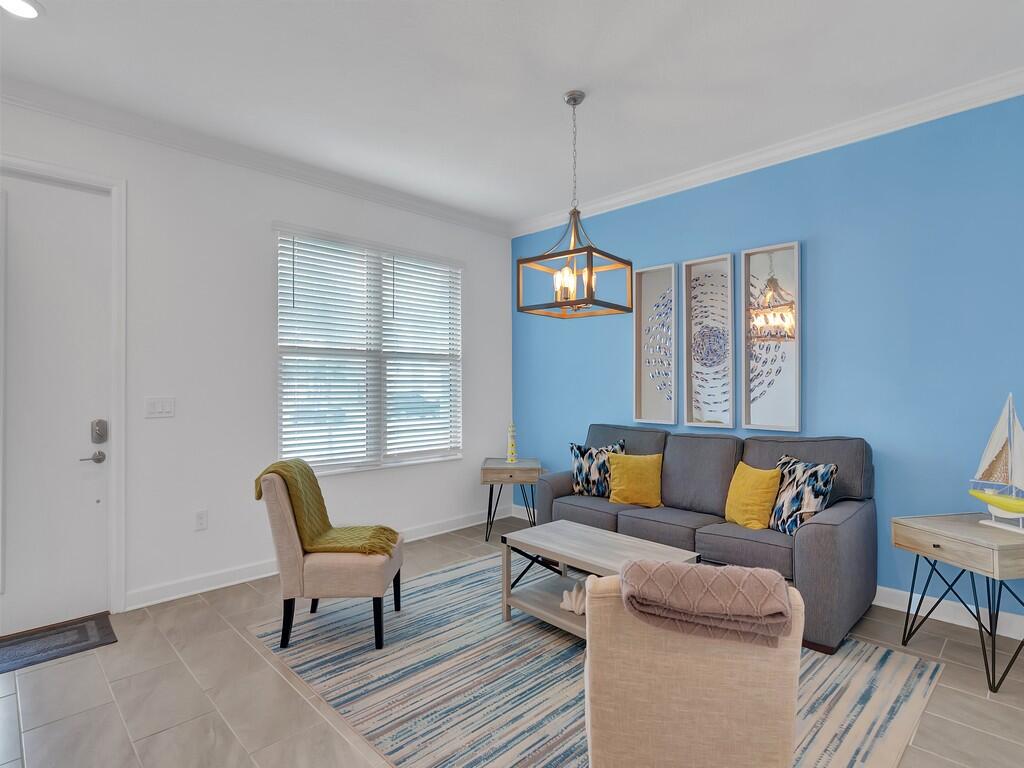 HARBOR ISLAND BEACH CLUB - Residential