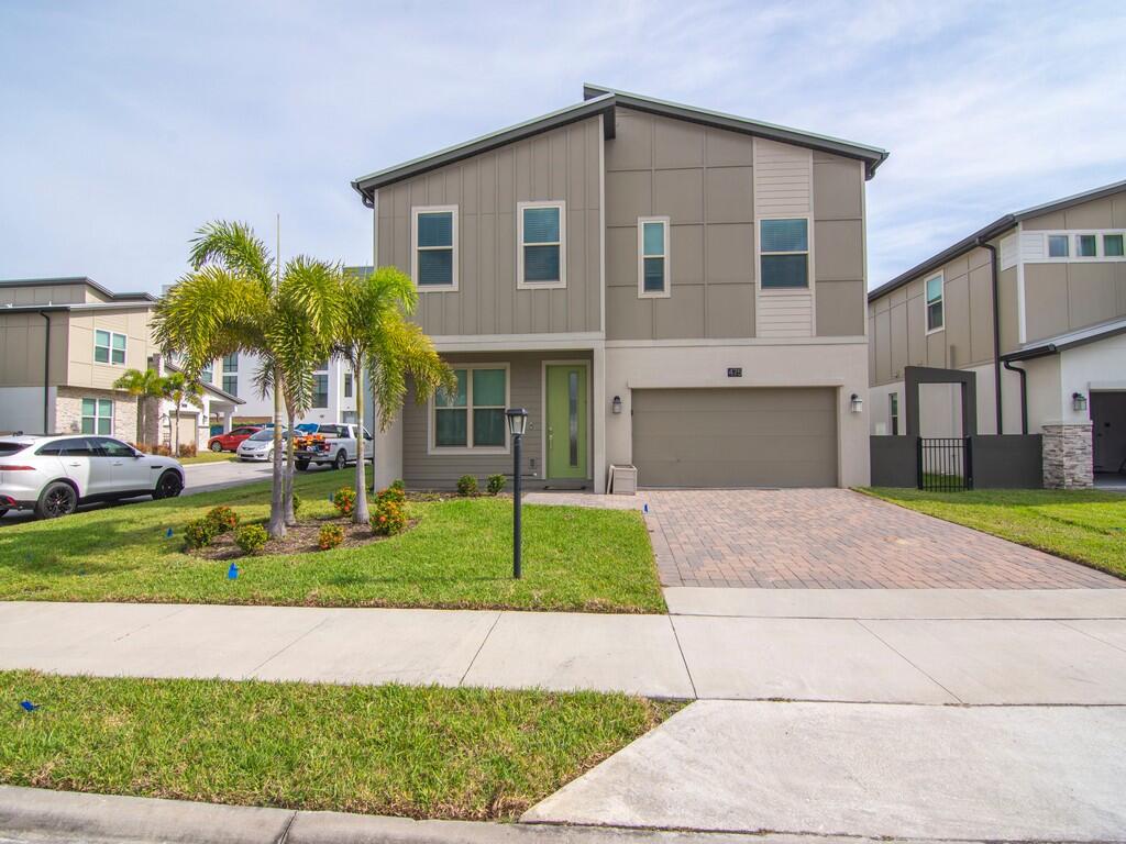 HARBOR ISLAND BEACH CLUB - Residential