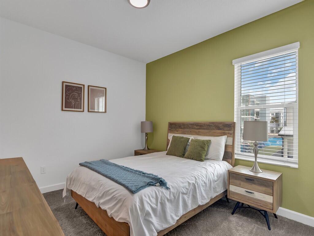 HARBOR ISLAND BEACH CLUB - Residential