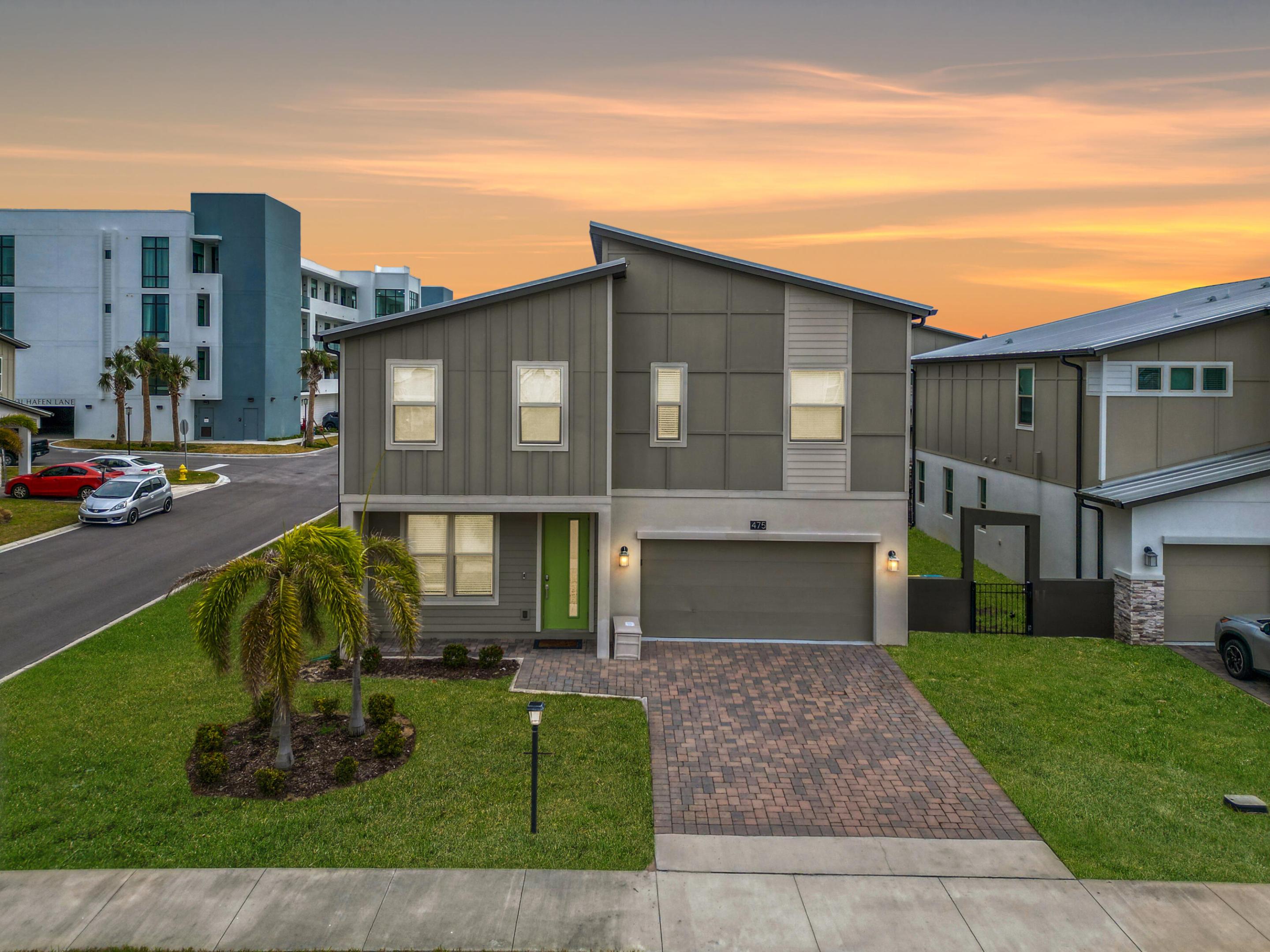 HARBOR ISLAND BEACH CLUB - Residential