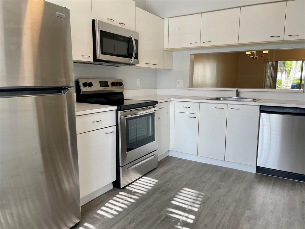 CORAL REEF CLUB - Residential Lease