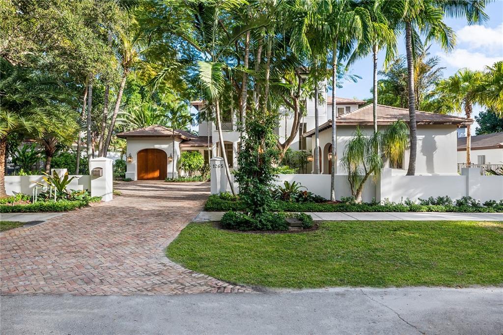 RIO VISTA C J HECTORS RES - Residential