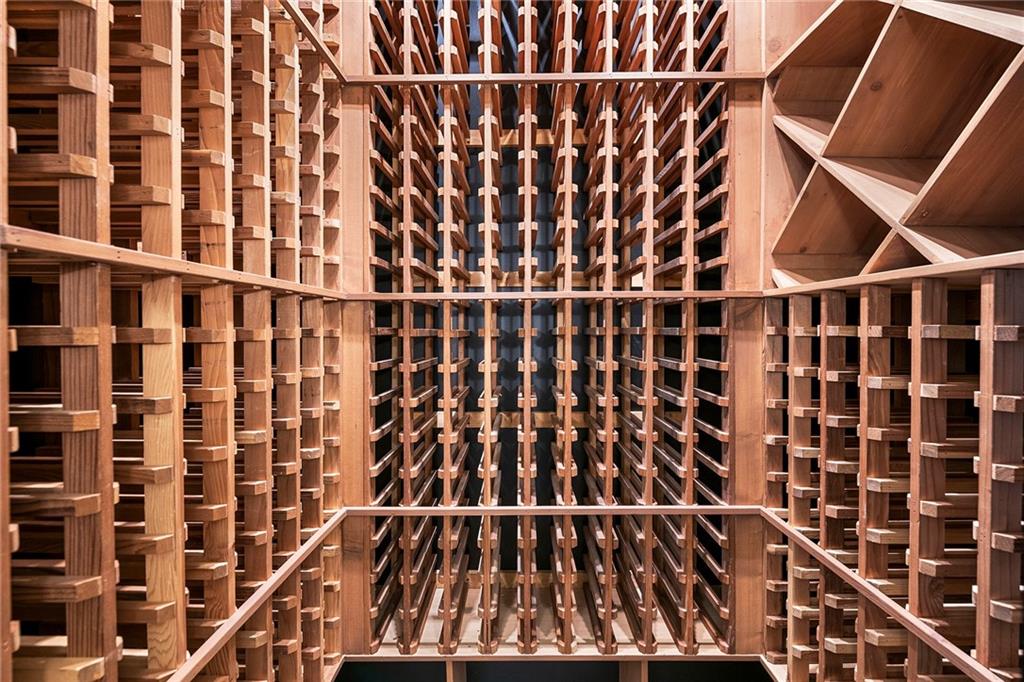 RIO VISTA C J HECTORS RES - Residential