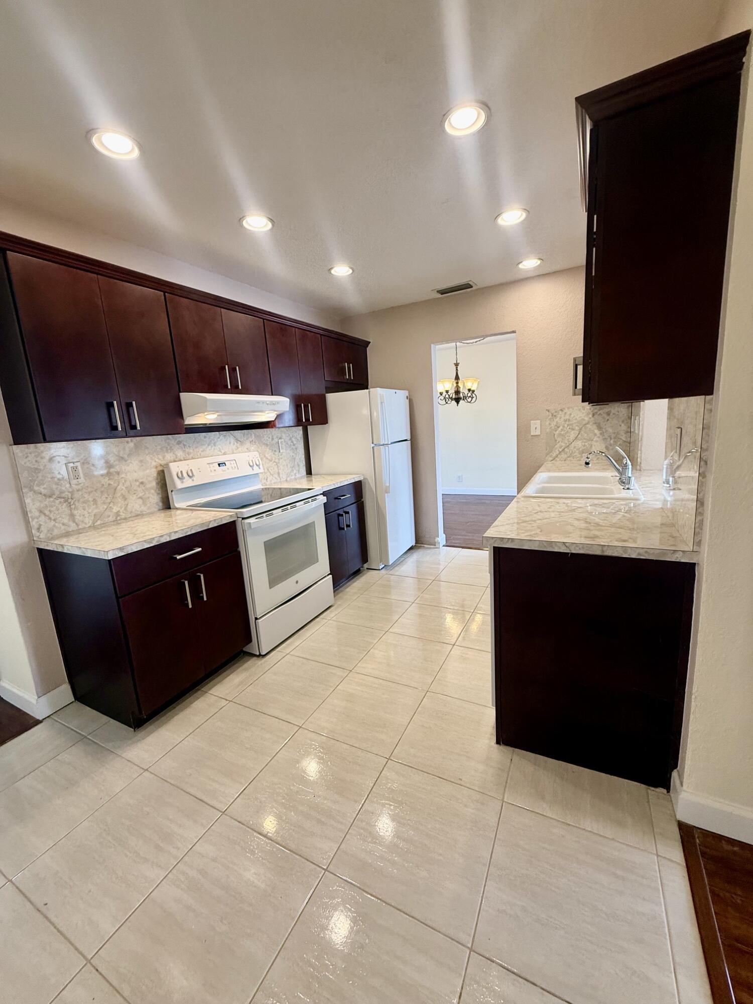 View photos, virtual tours, details... 8304 NW 59th Street