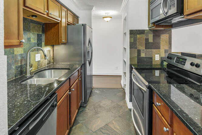 2311 N Congress Avenue 28