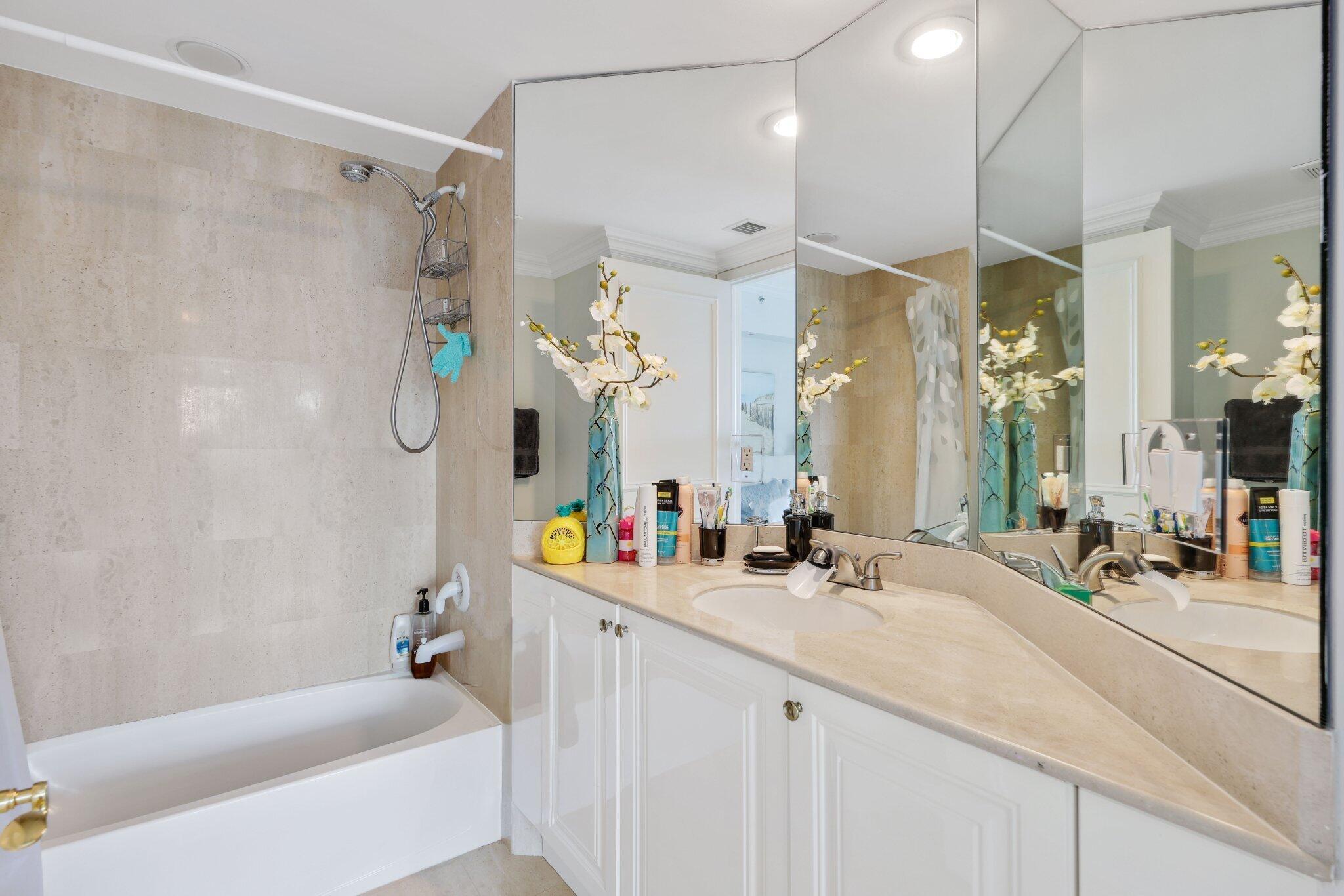 TOSCANA SOUTH CONDO - Residential