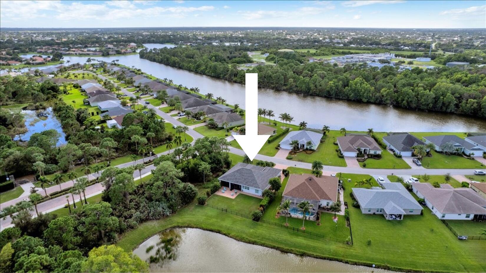 367 SW Vista Lake Drive
