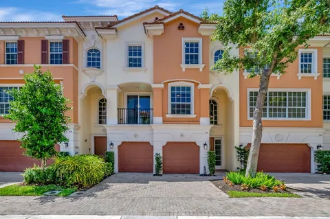 604 NE Rossetti Lane, Boca Raton, FL MLS: R11085117