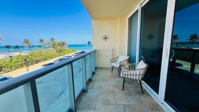 2501 S OCEAN Drive 304