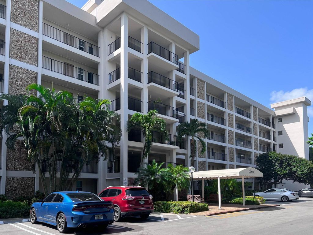 Photo of 2801 N Palm Aire Drive #603, Pompano Beach, FL 33069 (MLS # F10396172)
