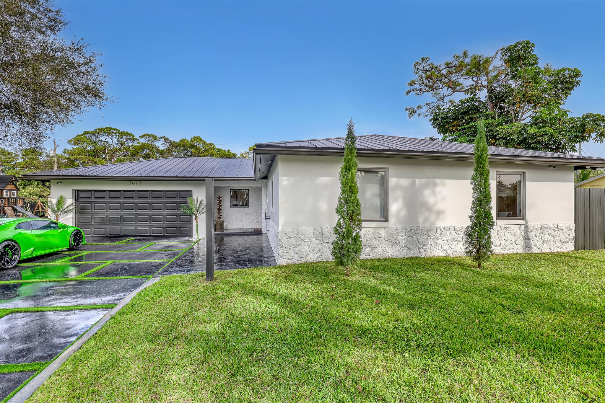 PALM BEACH NATL GOLF AND - Residential