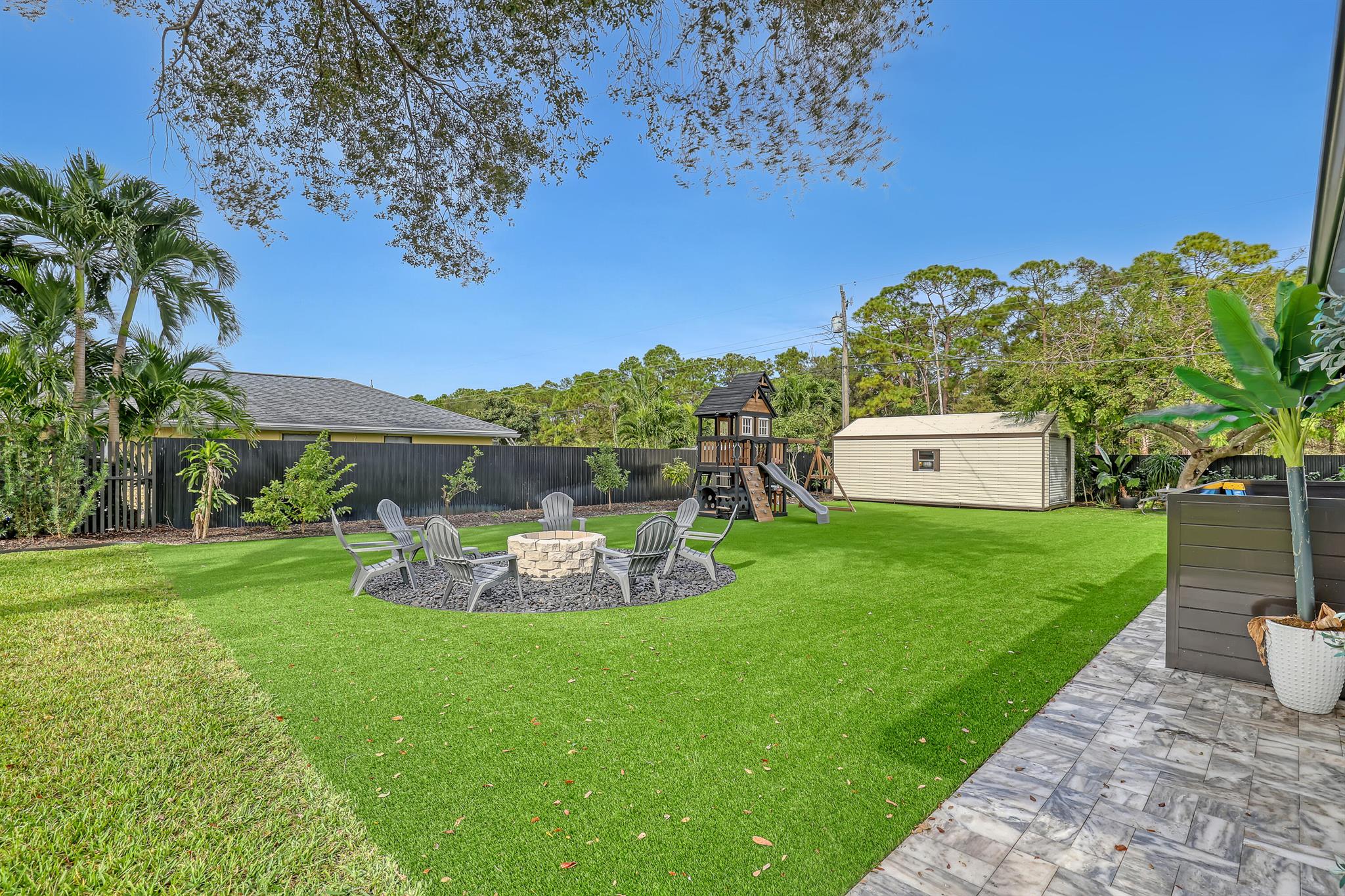 PALM BEACH NATL GOLF AND - Residential