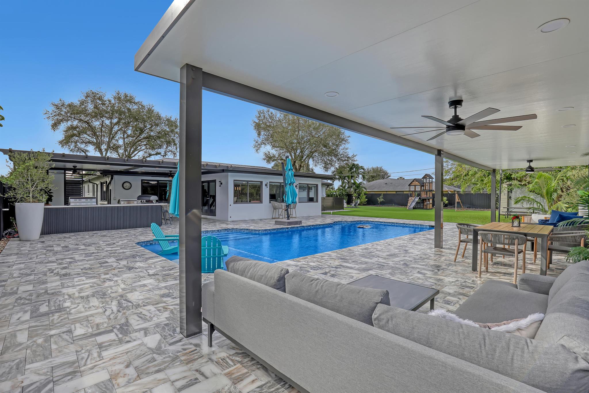 PALM BEACH NATL GOLF AND - Residential